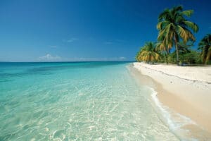 Choisir son paradis : quelle île des Antilles pour une retraite idyllique ?